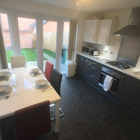 Canal View Homestay Coventry Exterior foto
