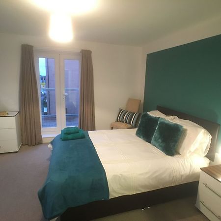 Canal View Homestay Coventry Exterior foto