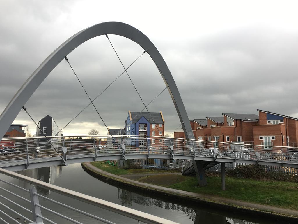 Canal View Homestay Coventry Exterior foto
